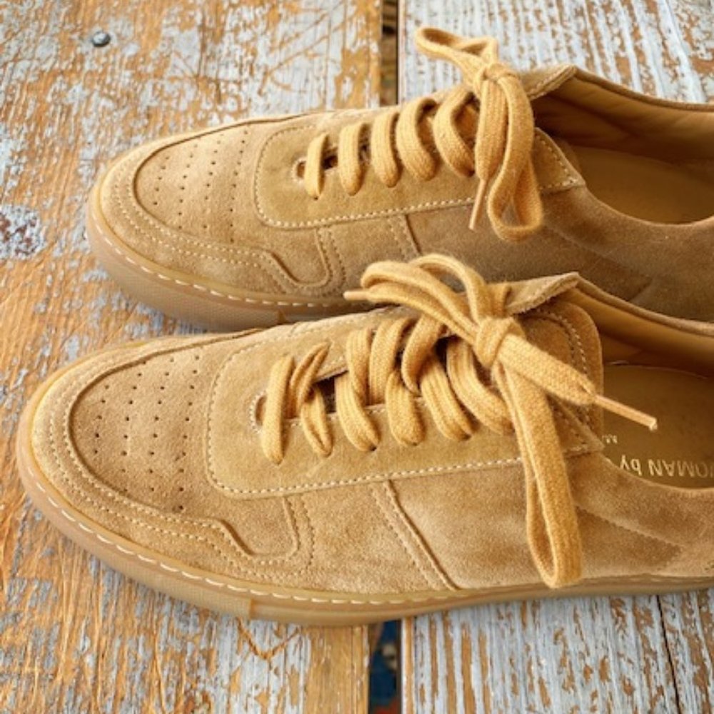Women's Common Projects Sneaker in Camel Suede Size 5 (35)